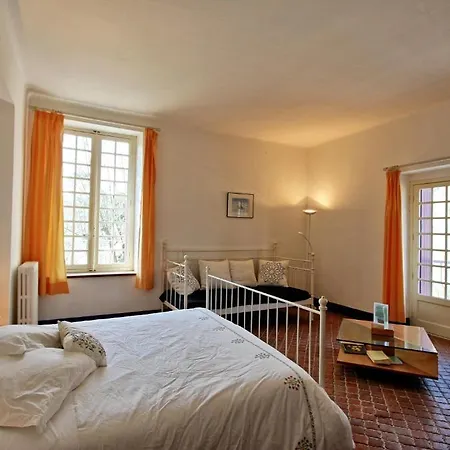 Mas De Luziere Hotel