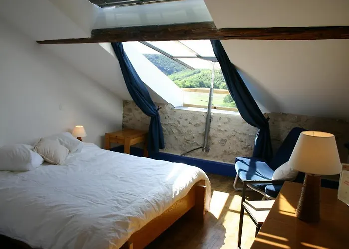 Mas De Luziere Otel *